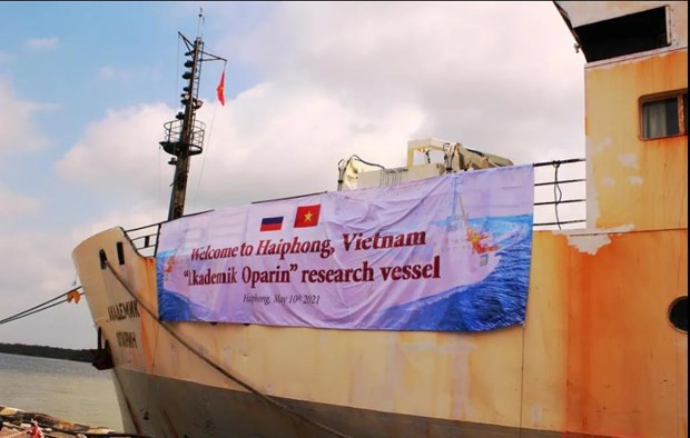 Vietnamese, Russian scientists conduct joint survey on East Sea